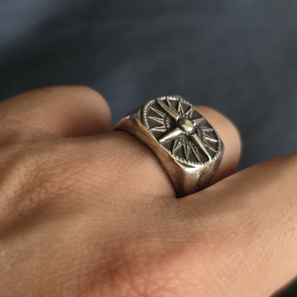 James Avery Other - Sterling silver compass ring